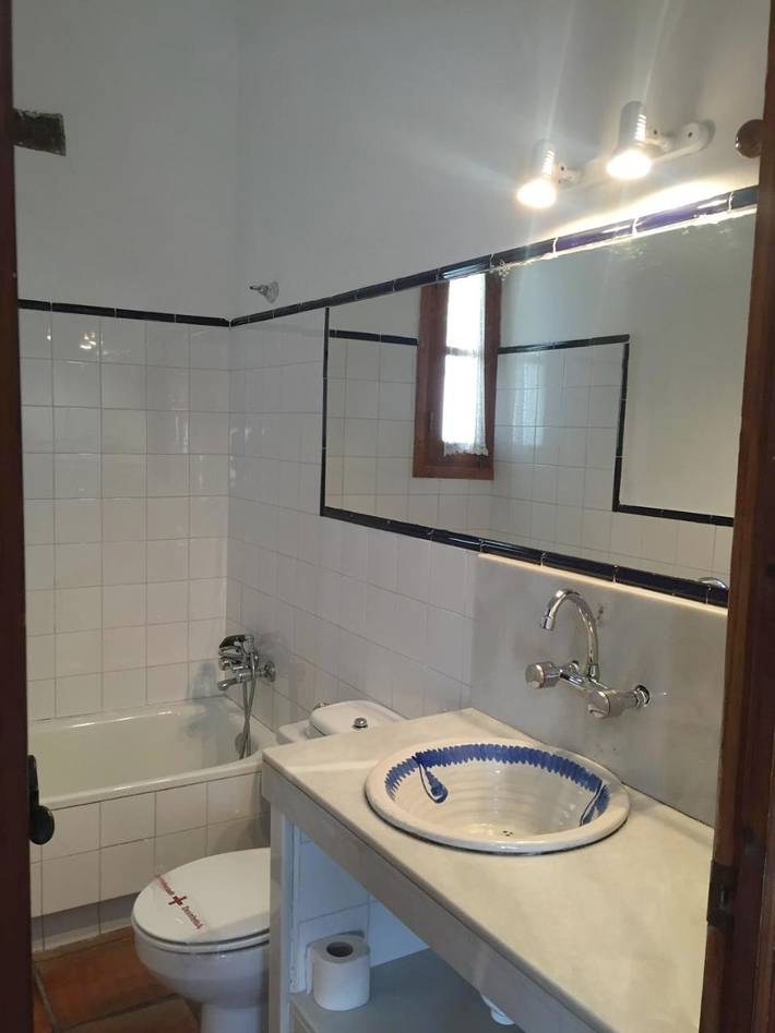 Location de vacances pour 5 personnes, avec terrasse et jardin ainsi que piscine et vue, animaux acceptés dans Pitres - 4