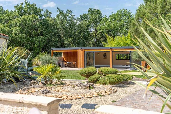 Location de vacances pour 10 personnes, avec jardin ainsi que terrasse et jacuzzi, animaux acceptés à Montaigu-de-Quercy - 3