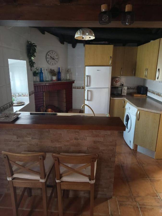 Four-Bedroom House in Robledillo, Solosancho