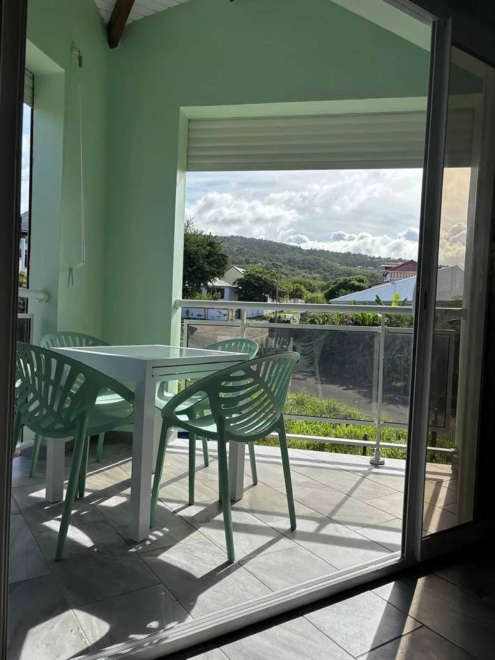 Gîte pour 4 personnes, avec terrasse à Vieux-Habitants - 3