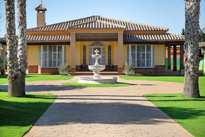 Ferienhaus 'Villa Juani' mit Pool, Garten, Terrasse und WLAN in Chiclana de la Frontera, Costa de la Luz