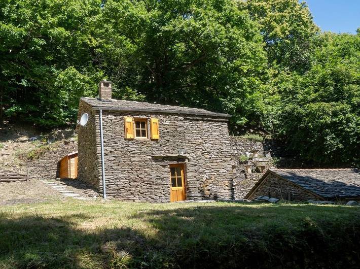 Gîte pour 3 personnes, avec Terrasse et Jardin à Saint-Michel-de-Dèze