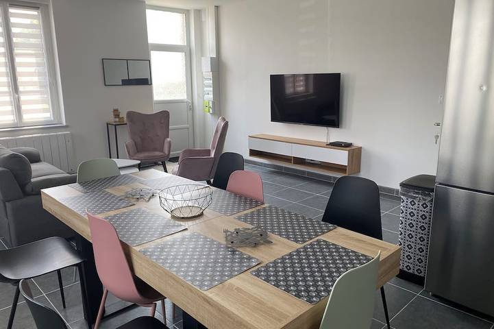 Gîte pour 8 personnes, avec jardin à Saint-Evroult-Notre-Dame-du-Bois