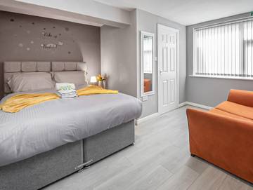 Holiday Rental for 10 People in Blackpool, North West England, Photo 3