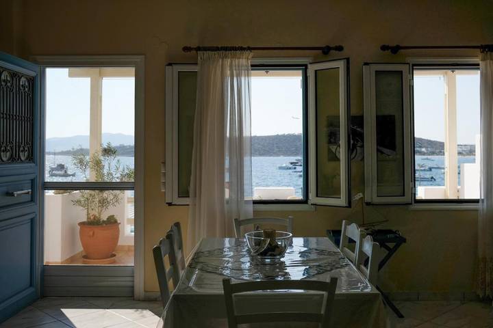 Location de vacances pour 6 personnes, avec terrasse et vue dans Aliki - 3