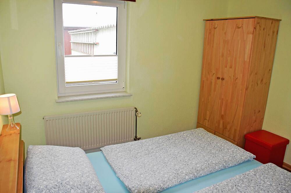 Entire apartment, Holiday house in Plogshagen on Hiddensee - Holiday house in Plogshagen on Hiddensee in Neuendorf Hiddensee Island, Hiddensee