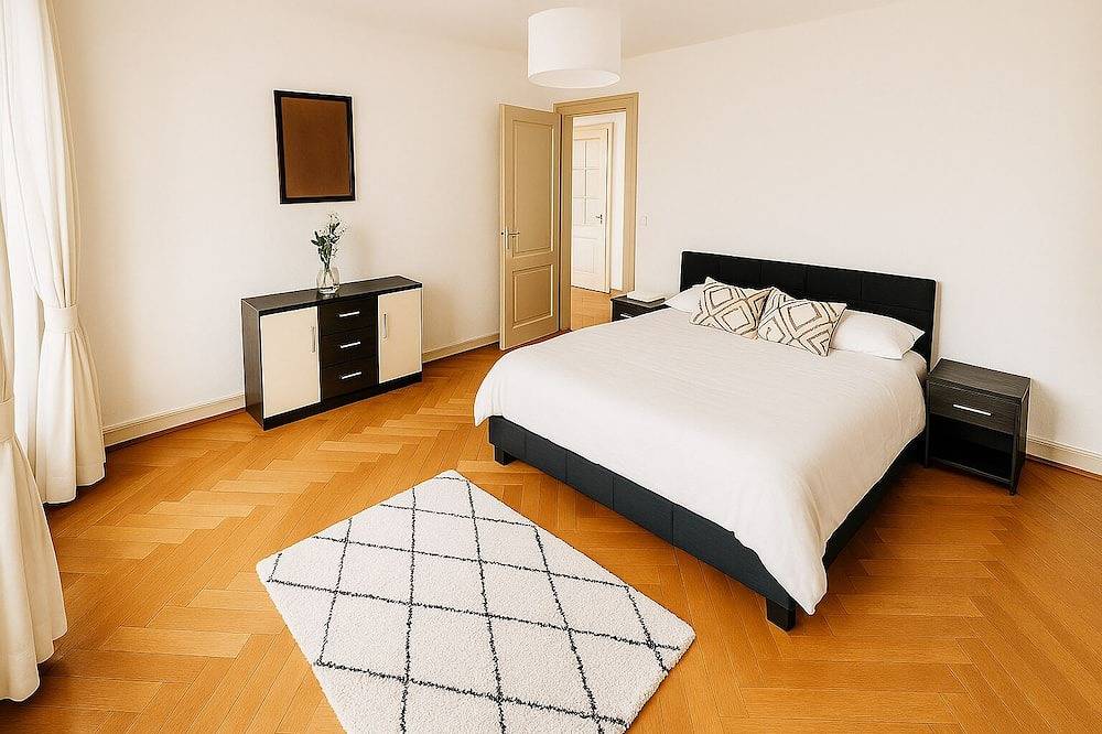 Geheel appartement, 4-bedroom apartment in downtown Montreux, lake view in Clarens (Genève), Montreux