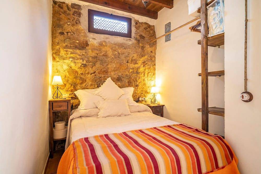 Gorgeous home in El Colmenar with Wifi in El Colmenar, Cortes de la Frontera
