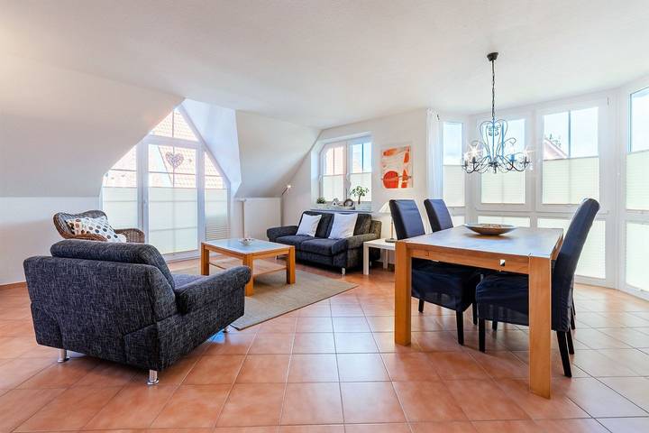 Ferienwohnung für 4 Personen, mit Balkon in Krummhörn