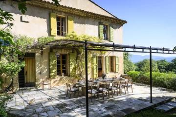 Ferienhaus für 10 Personen, mit Garten und Pool in Apt