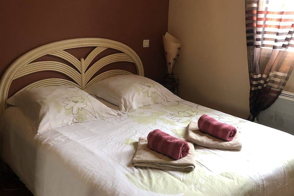 Enclosed garden, Close to shops and leisure facilities, 300m from the Gulf, Private Parking in Arzon, Côte des Mégalithes