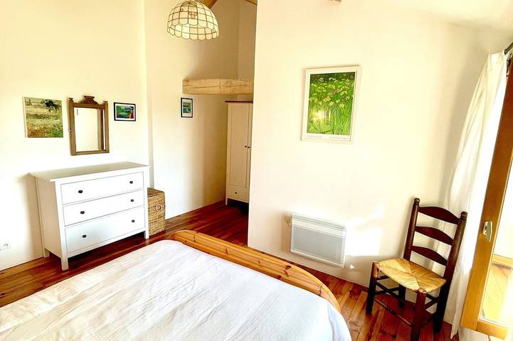 Location de vacances pour 8 personnes, avec jardin et terrasse à Saint-Séverin - 3