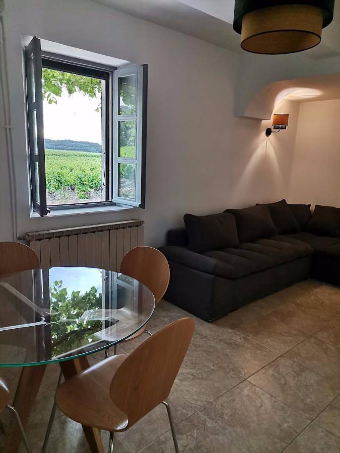 Location de vacances pour 4 personnes, avec jardin à Uchaux - 2