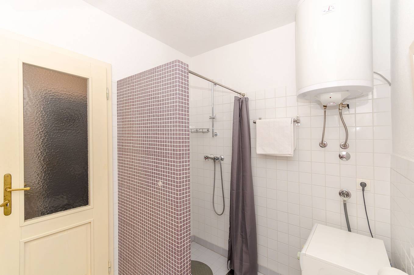 Apartamento entero, Apartamento de vacaciones para 3 personas con vistas in Jelsa, Hvar (isla)