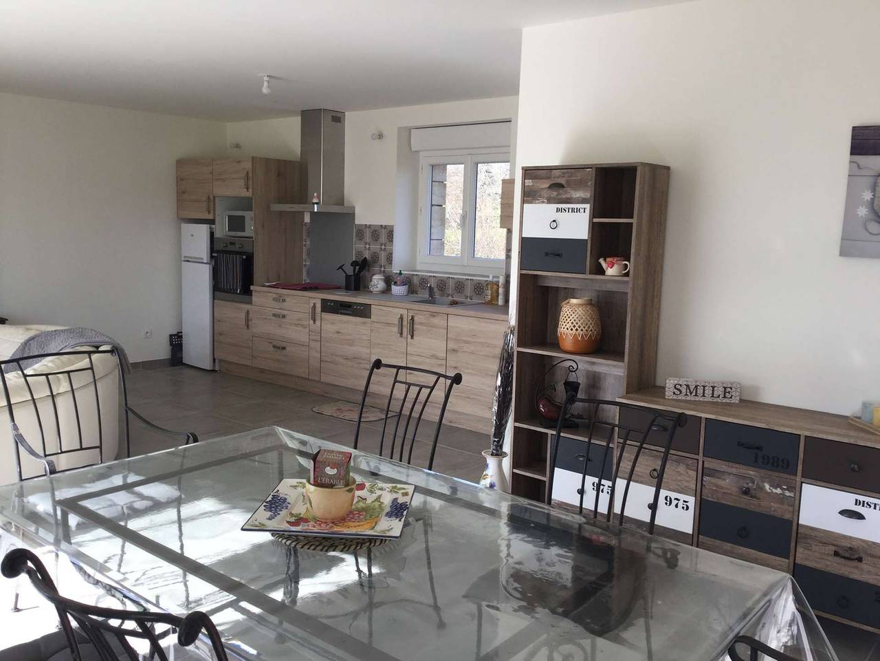 Appartement de vacances entier, La Lino du Bugassou avec piscine privée in Mauzens-et-Miremont, Périgord Blanc