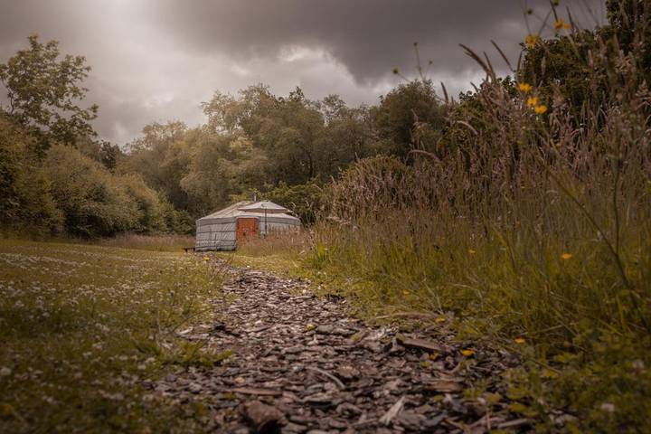 Glamping for 4 people, with Hot tub and Garden as well as View in Brecon Beacons