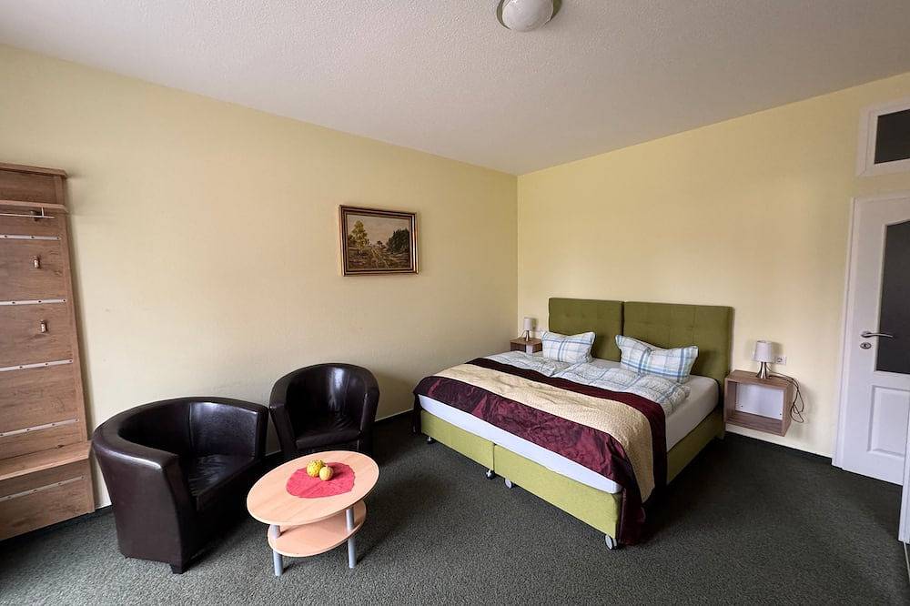 Double room 6 - Bed & Breakfast am Waldgürtel in Forst (Lausitz), Lausitz