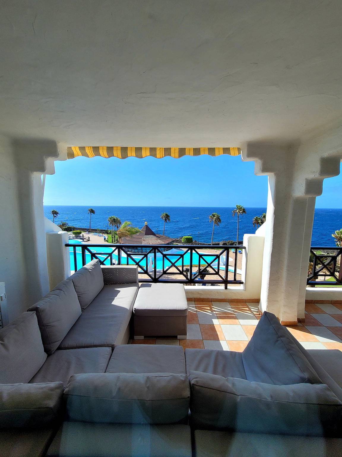Ganze Wohnung, Luxus Apartment Rocas del Mar - Meerblick in Playa de LA BALLENA (Arona), Arona