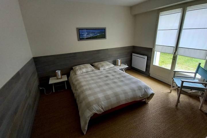 Location de vacances pour 8 personnes, avec jardin et terrasse à Saint-Jean-de-la-Rivière - 2