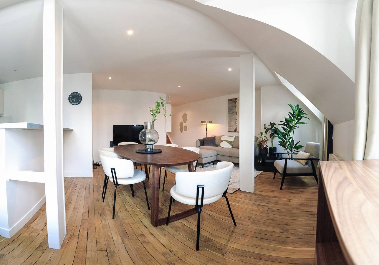 Entire apartment, Copernic Line Elegant 3Br Apartment in Paris in Eiffel Tower, Paris