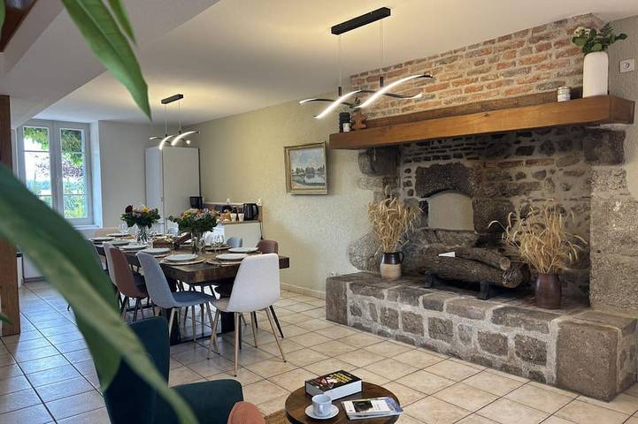 Gîte pour 6 personnes, avec Jacuzzi et Jardin à Archignat
