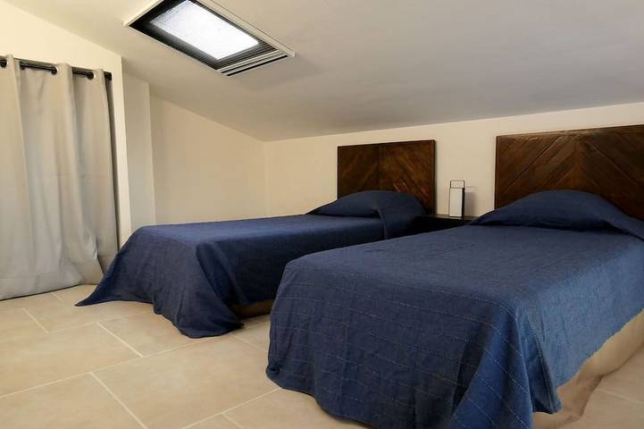 Ganze Wohnung, T2 R+1 für 2/4 Personen, privater Garten und Parkplatz! in Nîmes, Nimes und Umgebung