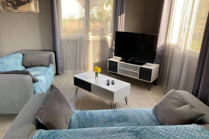 Location de vacances pour 5 personnes, avec jardin et vue dans Lac de Chaumeçon - 2