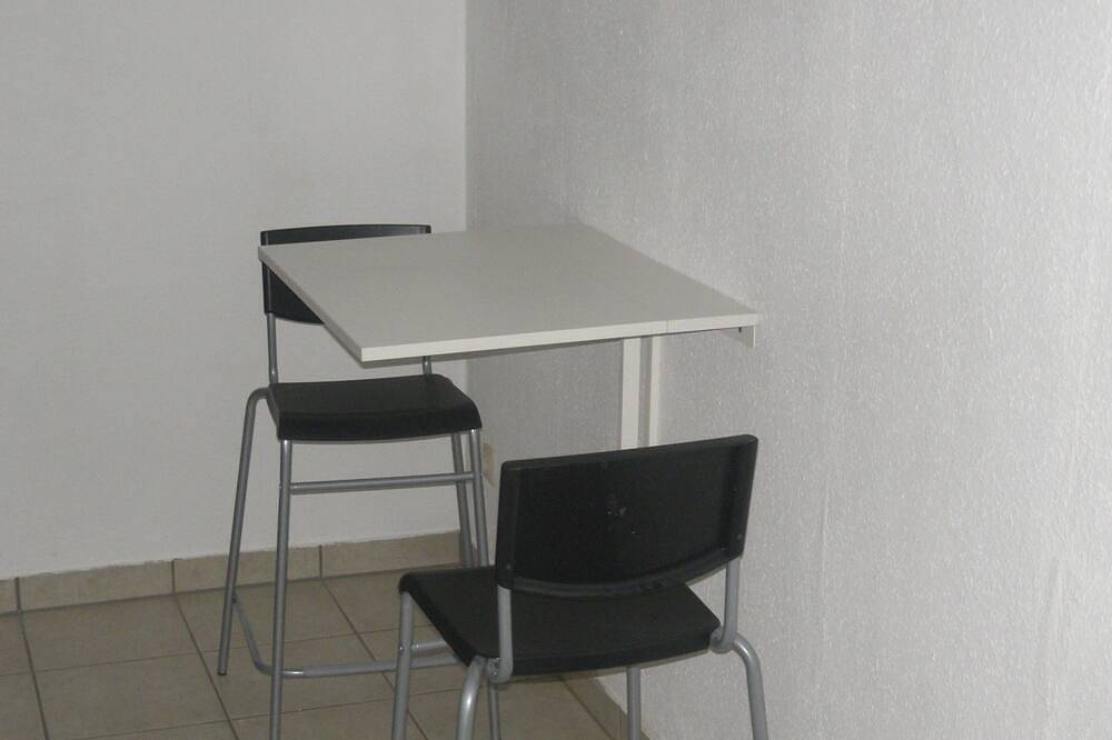 Appartamento intero, Appartamento \"Leuker-Bad\" con circa 30m² per 1 persona, appartamento separato in Bad Schönborn, Kraichgau