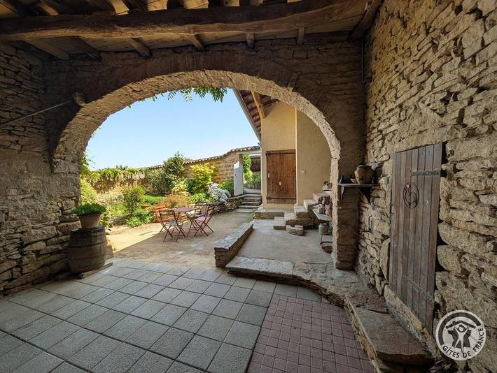 Le Paradis des Oiseaux in Pommiers, Beaujolais