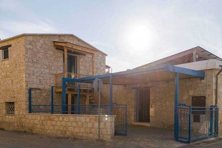Vacation rental for 4 people, with yard in South Cyprus