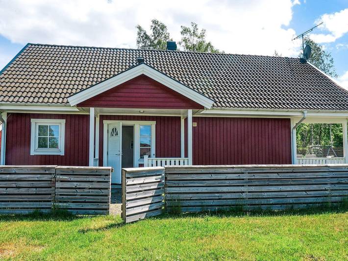 Ferienhaus für 6 Personen, mit Terrasse und Garten in Hylte - 4