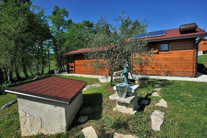 Gîte pour 4 personnes, avec vue et jardin, adapté aux familles en Croatie - 4