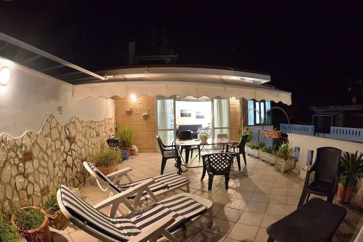 Apartamento de vacaciones para 5 personas, con vistas y terraza, Se admiten mascotas - 1