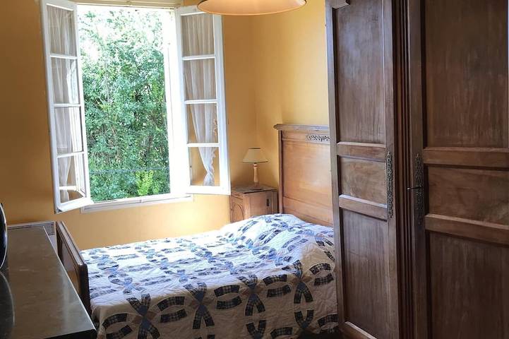 Gîte pour 4 personnes, avec terrasse, animaux acceptés à Sainte-Terre - 2