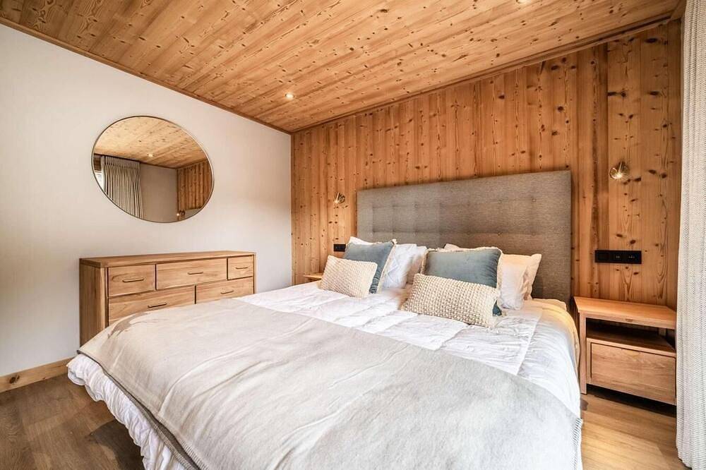 Entire apartment, 1st floor, view village, balcony, tv, 67m², Morzine in Morzine, Les Portes du Soleil