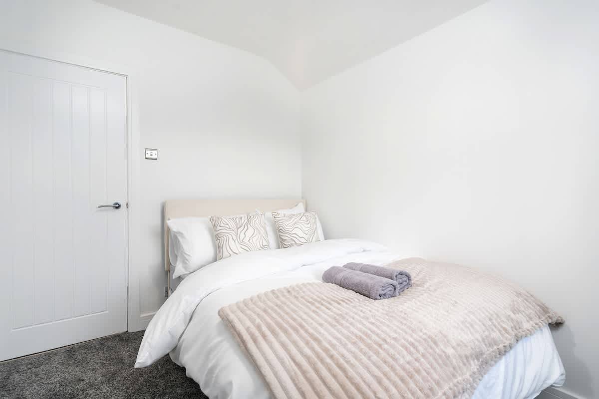Perfect Booking | Stylish 3 Bed Family Home in South Yorkshire