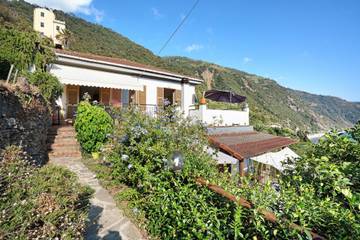 Villa for 6 Guests in Comune di Vernazza, Liguria, Picture 4