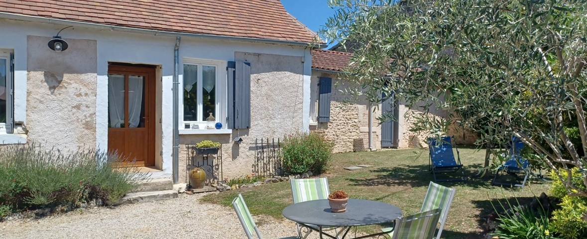 Gîte pour 4 personnes, avec jardin à Blis-et-Born