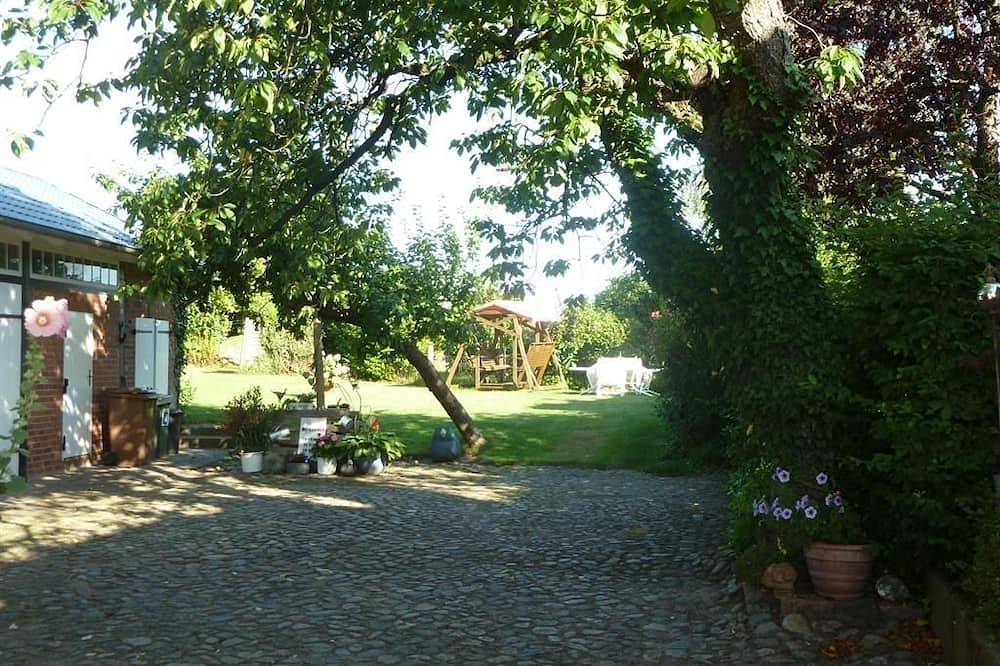 Ganze Wohnung, Ferienwohnung Carpe Diem - Appartement/Fewo, Dusche und Bad, Wc, Seeblick in Plön, Plön (Stadt)