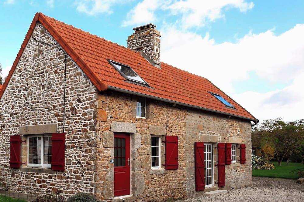 La petite corbière ⭐⭐⭐ Entre bocage et mer in Jullouville, Côte de la Déroute