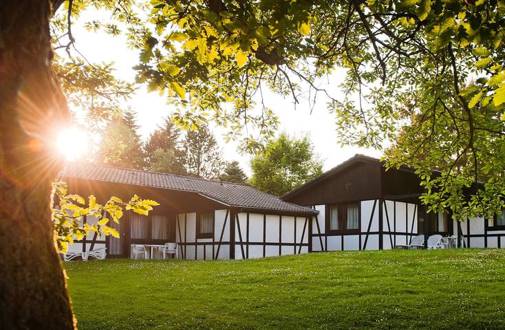 Ferienhaus für 5 Personen, mit Terrasse und Pool sowie Sauna und Ausblick in Daun
