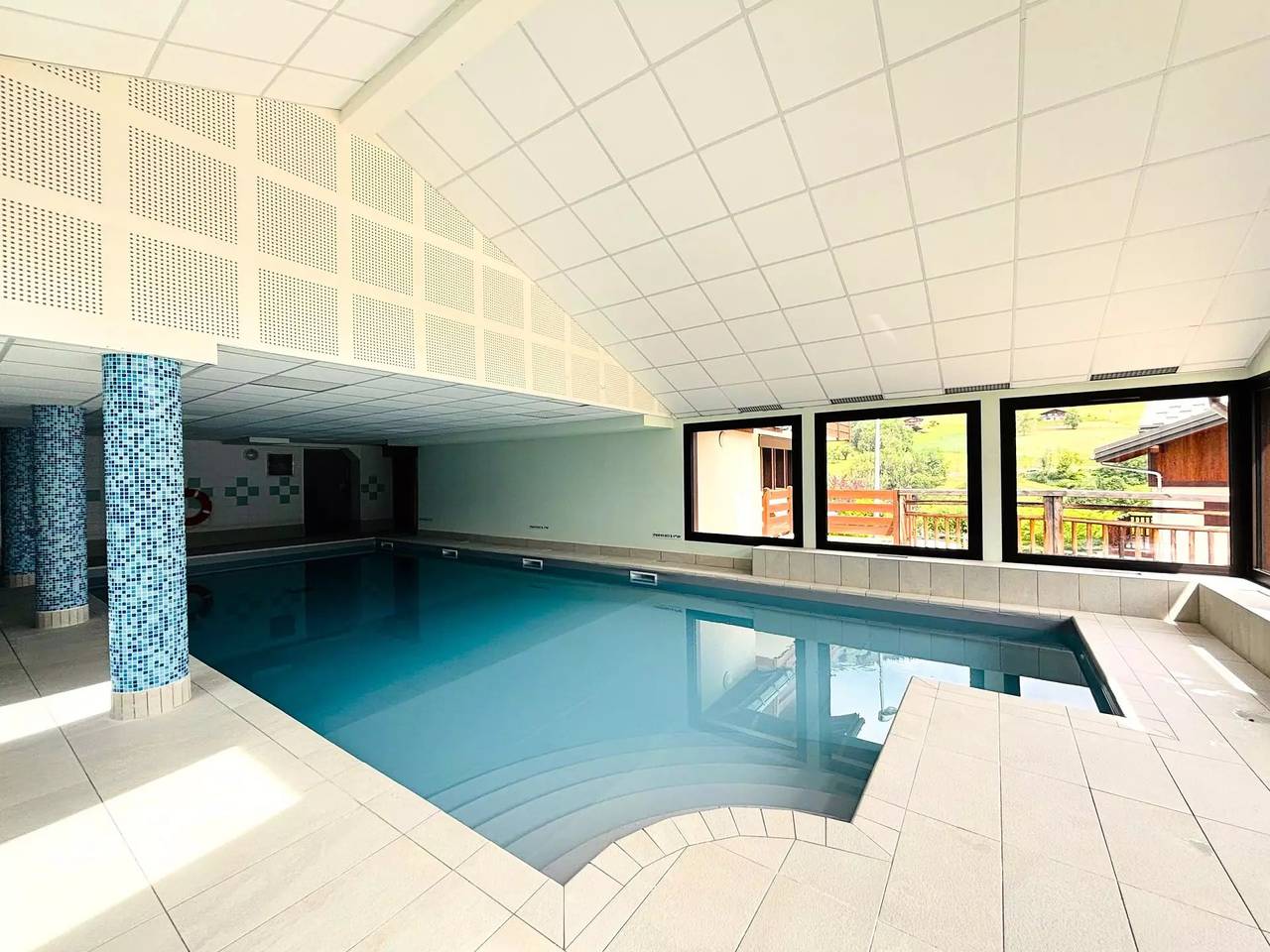 Appartement entier, Appartement cozy au pied des pistes dans une résidence avec piscine in Flumet, Région d'Albertville
