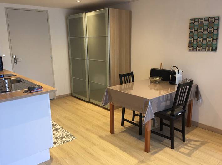 Studio pour 2 personnes, avec piscine ainsi que jardin et terrasse dans l' Ain - 4