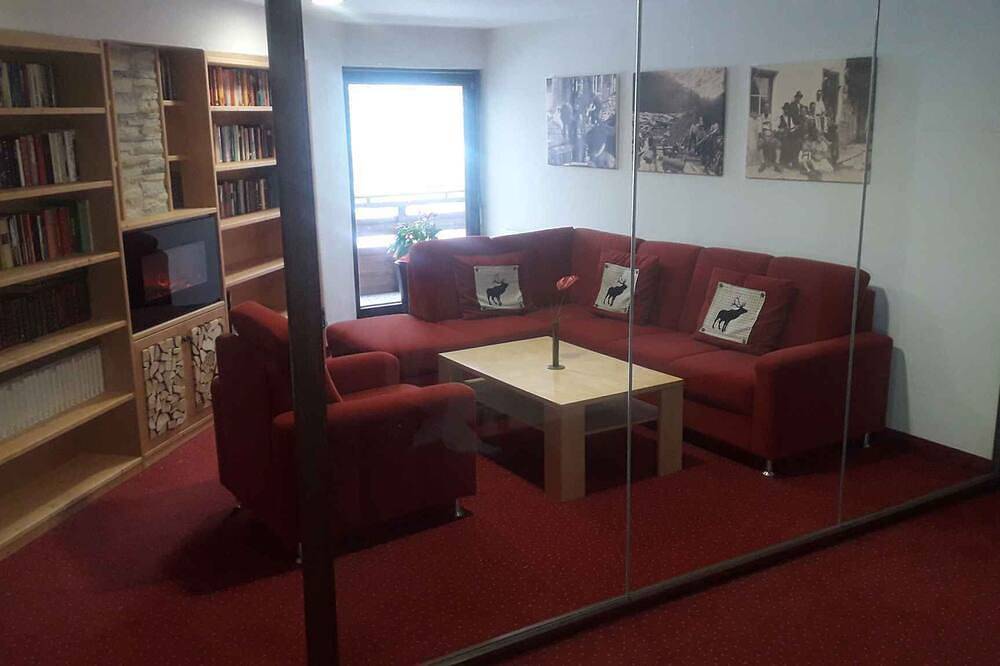 Ganze Wohnung, Studio mit Balkon und Hallenbad in Auffach, Wildschönau