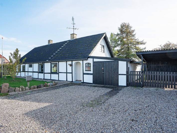 Ferienhaus für 8 Personen, mit Whirlpool und Garten sowie Terrasse, kinderfreundlich - 1