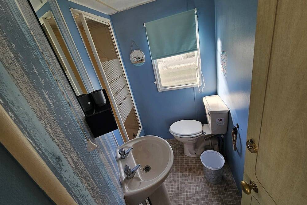 Ingoldmells - Caravan- Sleeps 8 - Seaside - Wi-Fi in Ingoldmells, Lincolnshire