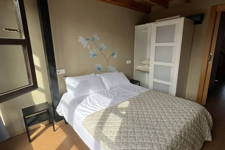 Appartement entier, Appartement de vacances pour 4 personnes avec balcon/terrasse in Llanes, Côte Cantabrique