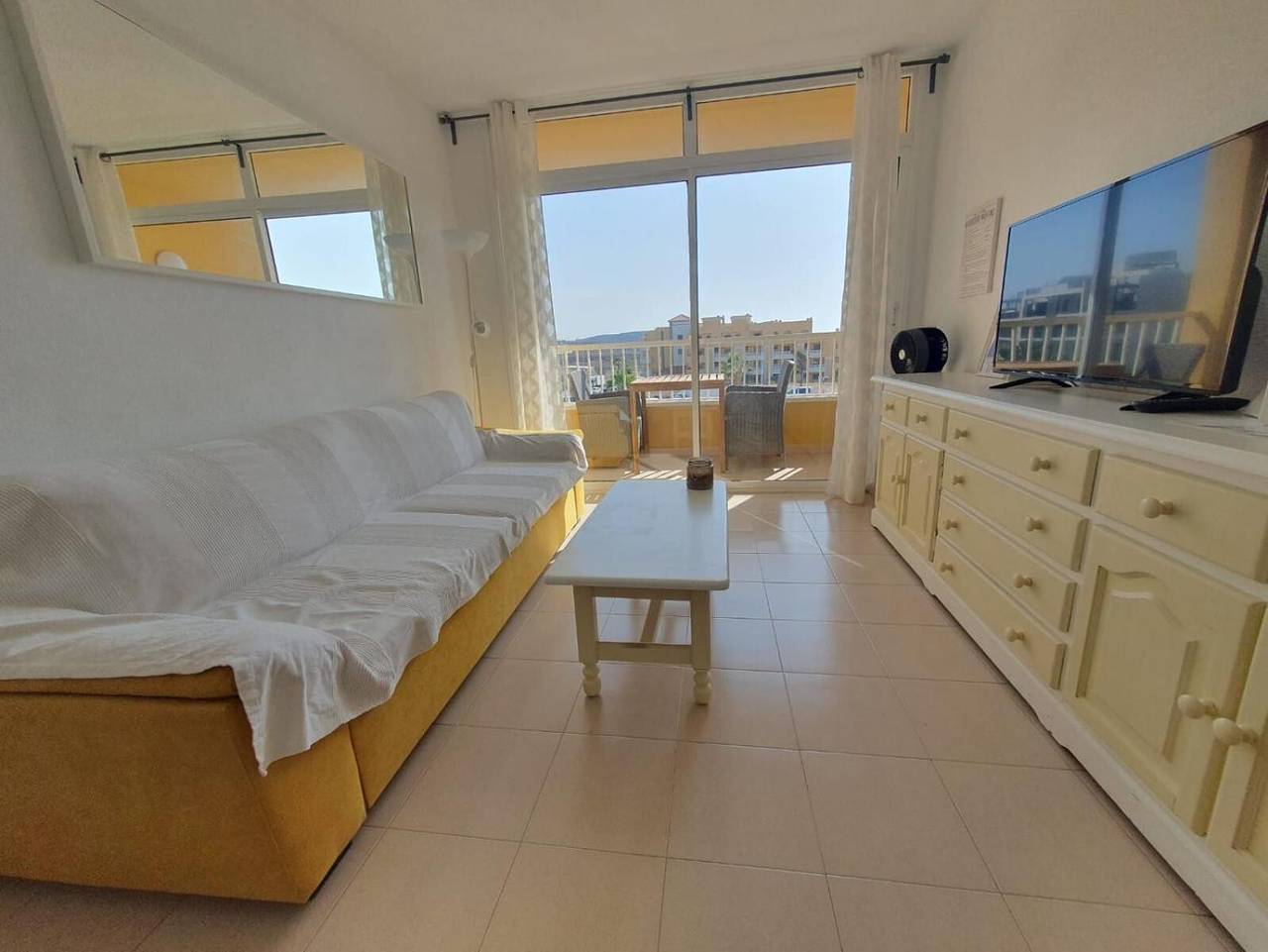 Appartamento intero, Appartamento Vacanze 'Alquilaencanarias-medano Lagos De' con Vista Montagna, Piscina e Wi-Fi in Playa el Médano, Granadilla de Abona