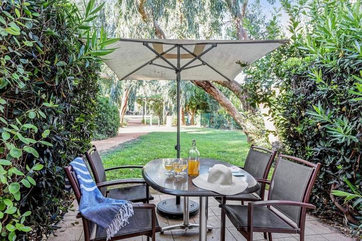 Appart’hôtel pour 5 personnes, avec piscine et jardin