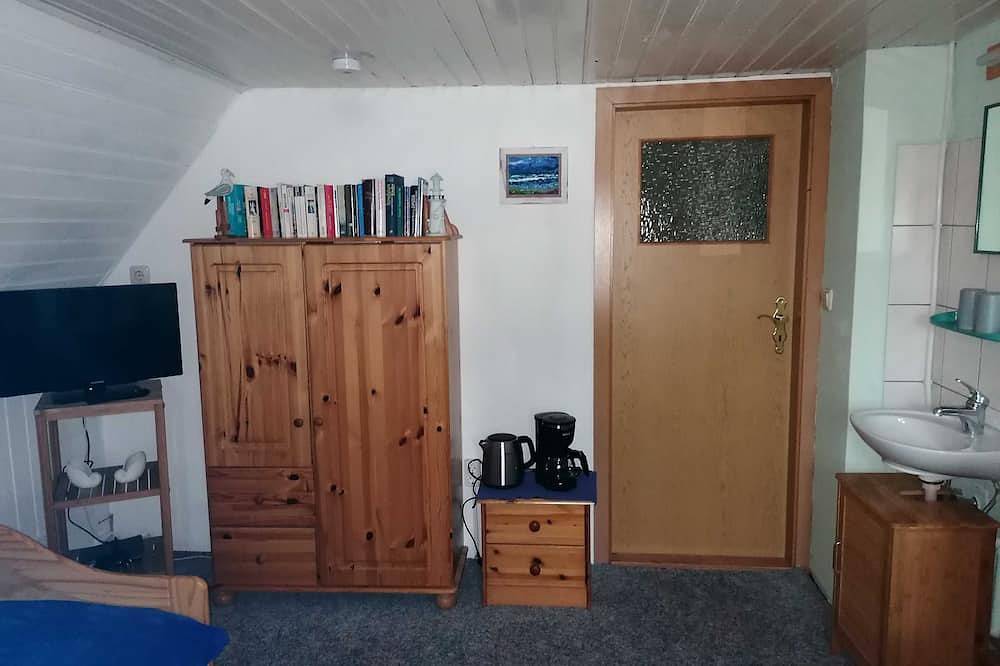 Single room - Holiday home Karl Heinz Striesow in Neuendorf Hiddensee Island, Hiddensee